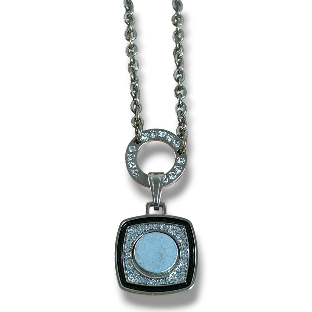Navika Crystal Allure Magnetic Necklace
For Ball Marker Female Golfers Necklace